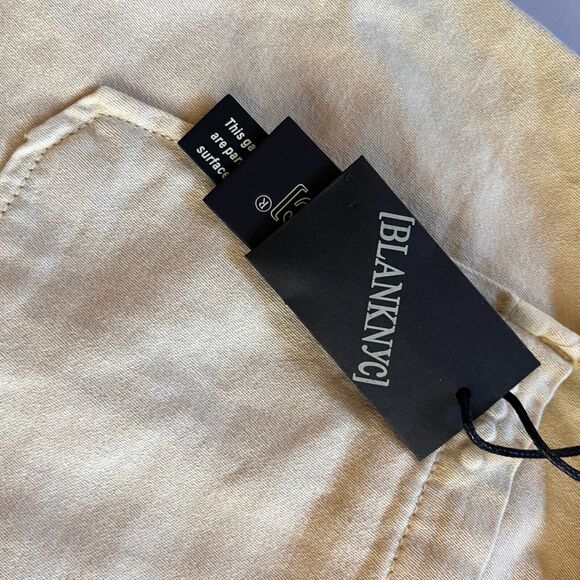 BLANKNYC Exposed Button Twill Self Belted Cuffed Cargo Shorts Camel Size 28 NWT - Picture 9 of 13